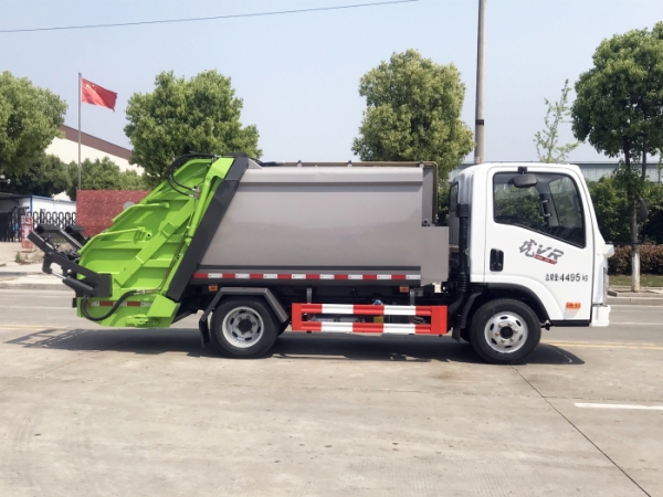 HDW5040ZYSCA6型压缩式垃圾车（一汽解放）4m³
