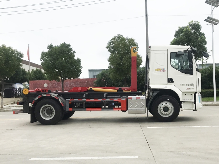 HDW5186ZXXL6车厢可卸式垃圾车(东风柳汽乘龙M3)16T