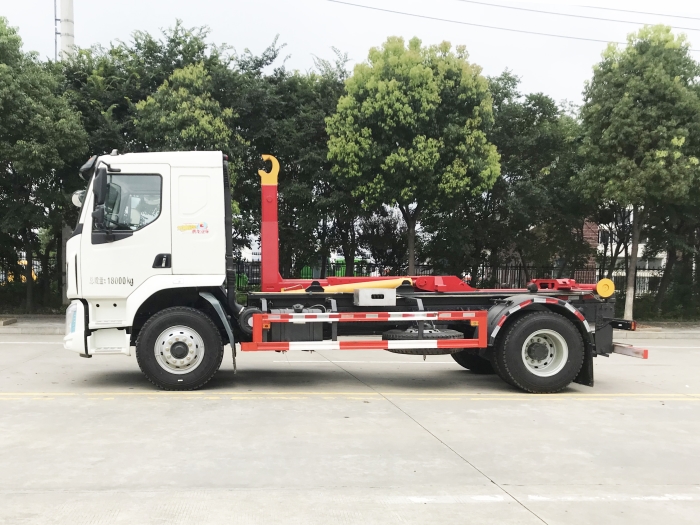 HDW5186ZXXL6车厢可卸式垃圾车(东风柳汽乘龙M3)16T