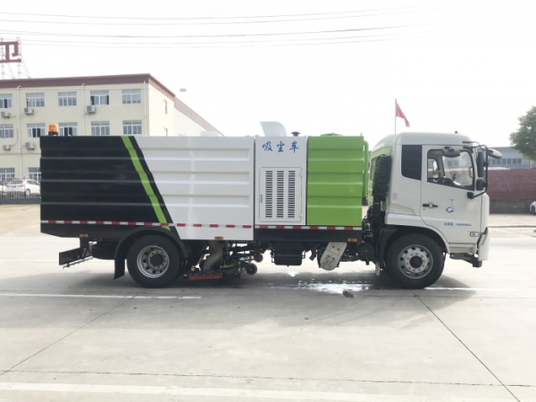 HDW5180TXCD6吸尘车