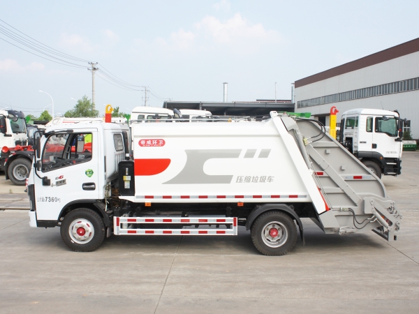 HDW5070ZYSE6型压缩式垃圾车（东风多利卡）6m³