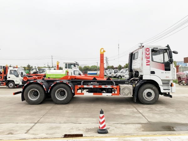 HDW5255ZXXCQ6车厢可卸式垃圾车（上汽红岩H7）20T