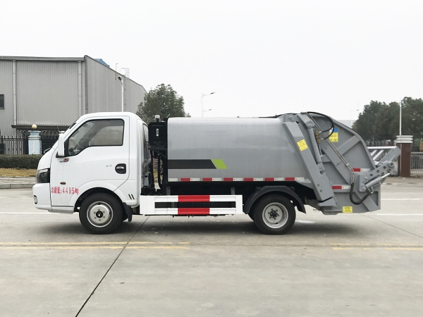 HDW5046ZYSE6压缩式垃圾车（东风途逸）4m³