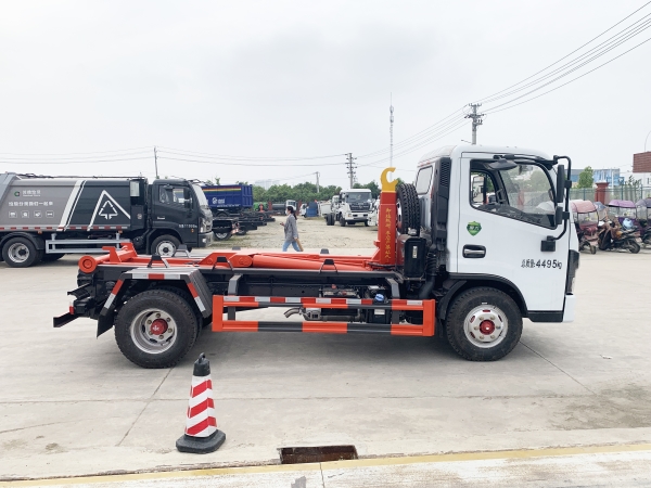 HDW5070ZXXE6车厢可卸式垃圾车（东风多利卡）