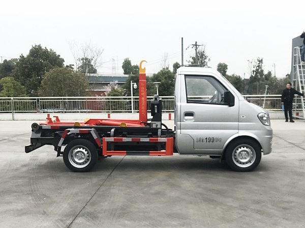 HDW5023ZXXDX6车厢可卸式垃圾车（东风小康）