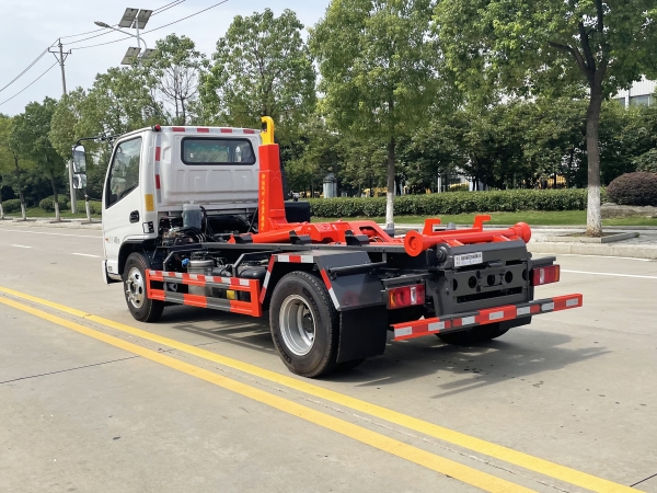 HDW5040ZXXKMC6车厢可卸式垃圾车（凯马K8）