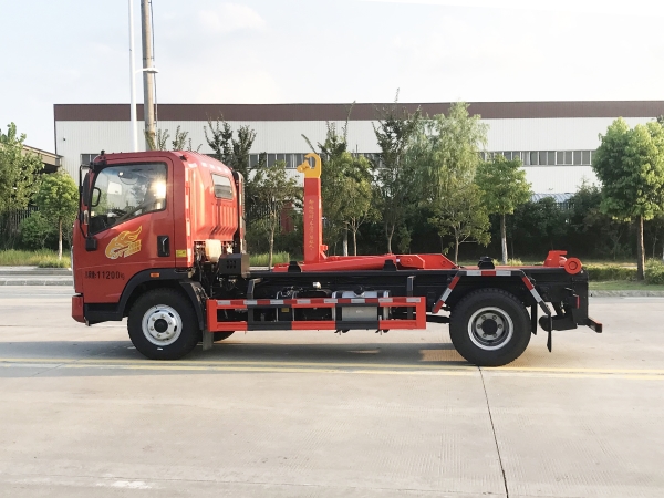 HDW5111ZXXZ6车厢可卸式垃圾车(重汽豪曼)8-10T