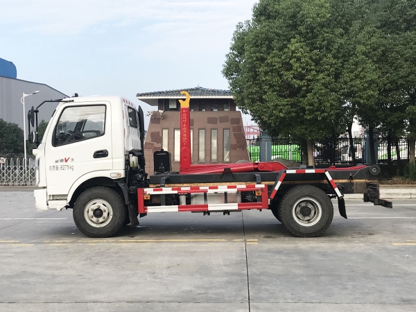 HDW5081ZXXFD6车厢可卸式垃圾车（飞碟奥驰V3）