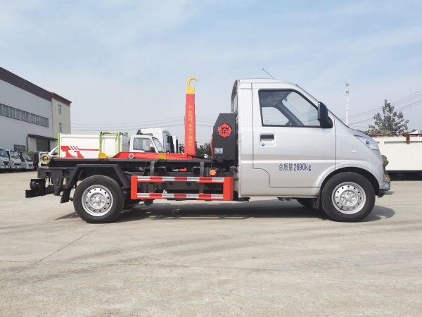 HDW5030ZXXBEV纯电动车厢可卸式垃圾车（五菱新能源）