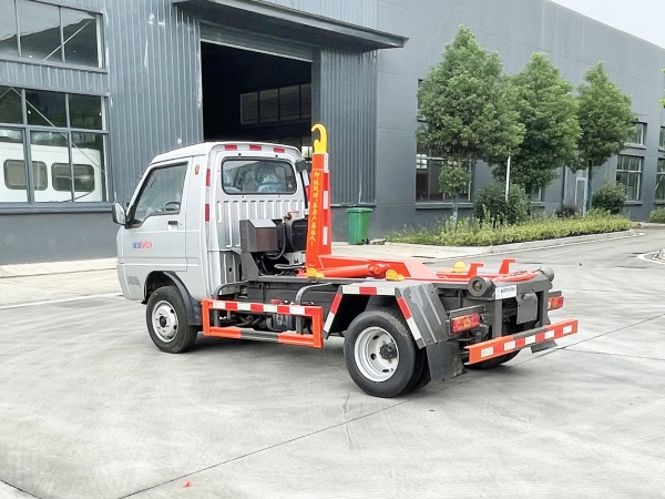 HDW5034ZXXB6车厢可卸式垃圾车（北汽福田驭菱）