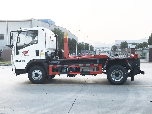 HDW5048ZXXZZ6车厢可卸式垃圾车(重汽HOWO)