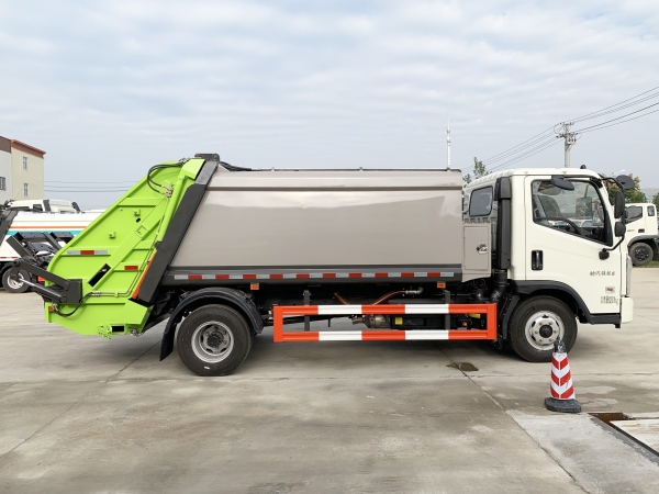 HDW5086ZYSB6型压缩式垃圾车（福田时代领航）6m³