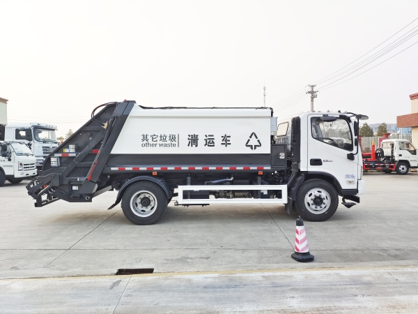 HDW5122ZYSB6型压缩式垃圾车（福田欧马可）9m³