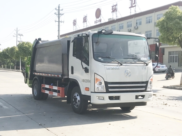 HDW5083ZYSCG6型压缩式垃圾车（大运）6m³