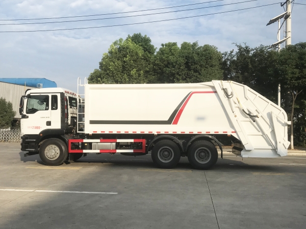 HDW5253ZYSZ6型压缩式垃圾车（重汽汕德卡）18m³