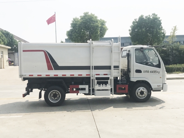 HDW5044ZZZK6自装卸（凯马侧装式）6~8m³