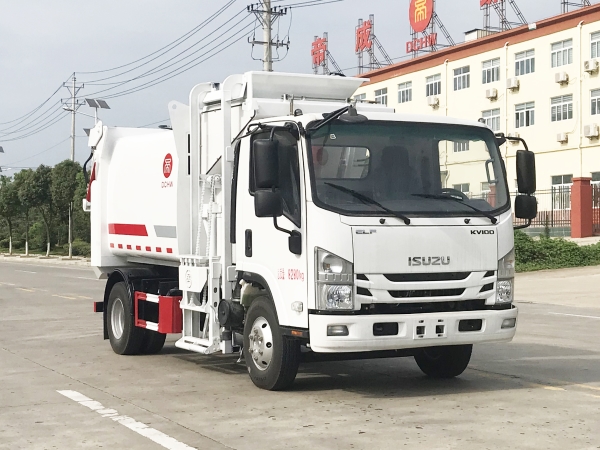 HDW5080TCAQL6餐厨垃圾车（五十铃KV100）6m³
