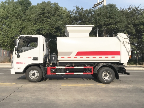HDW5041TCAB6餐厨垃圾车（福田奥铃捷运）6m³