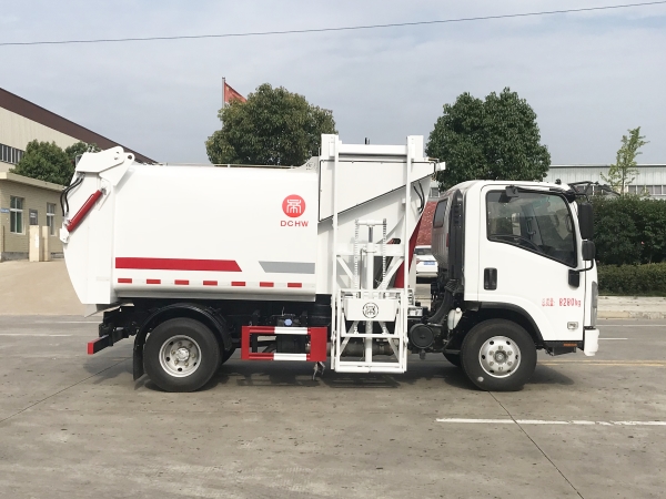 HDW5080TCAQL6餐厨垃圾车（五十铃KV100）6m³