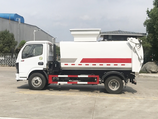 HDW5040TCAE6餐厨垃圾车(东风多利卡) 6m³