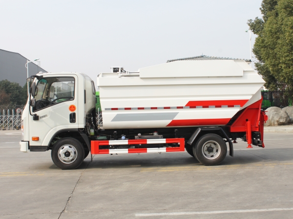 HDW5041ZZZCG6H自装卸垃圾车（大运）6~8m³