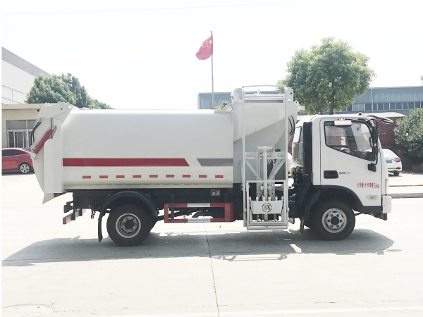 HDW5120TCAB6餐厨垃圾车（福田欧马可）8m³